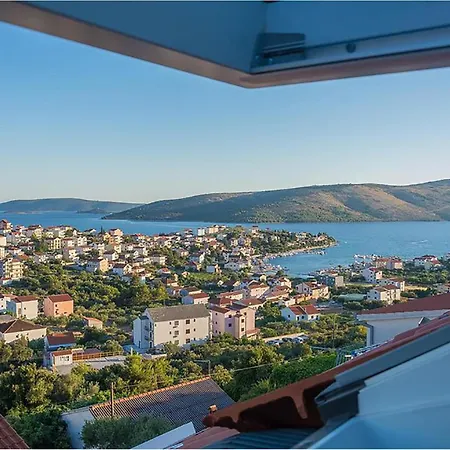 4 Bedroom Beautiful In * Seget Vranjica